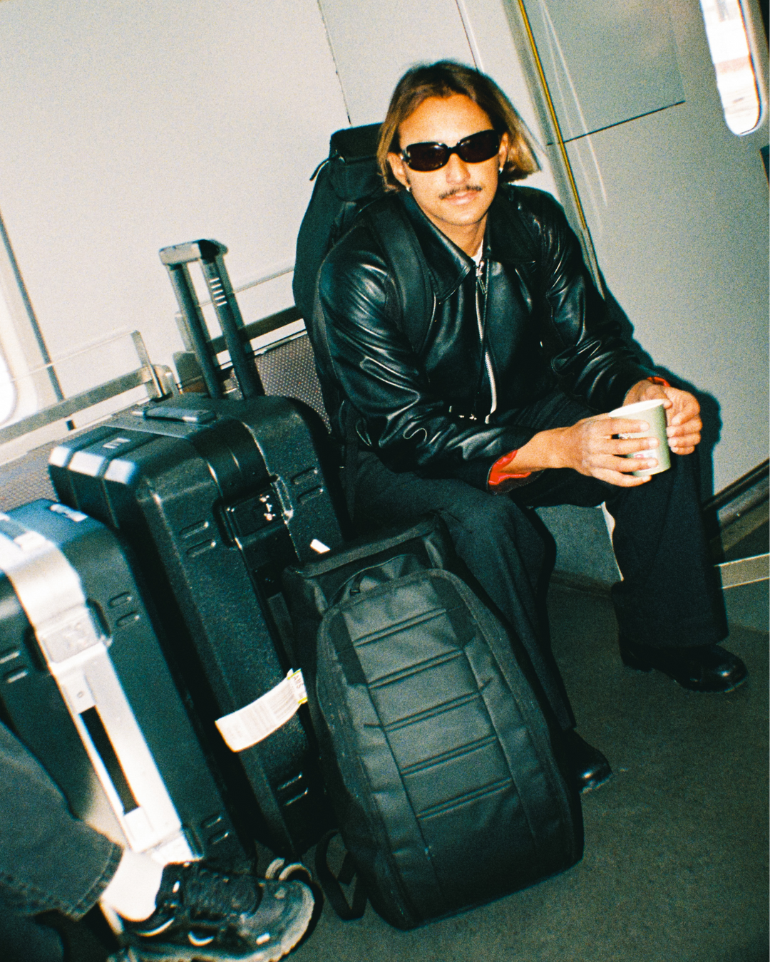 Ramverk Pro Check-in Luggage Large Black Out