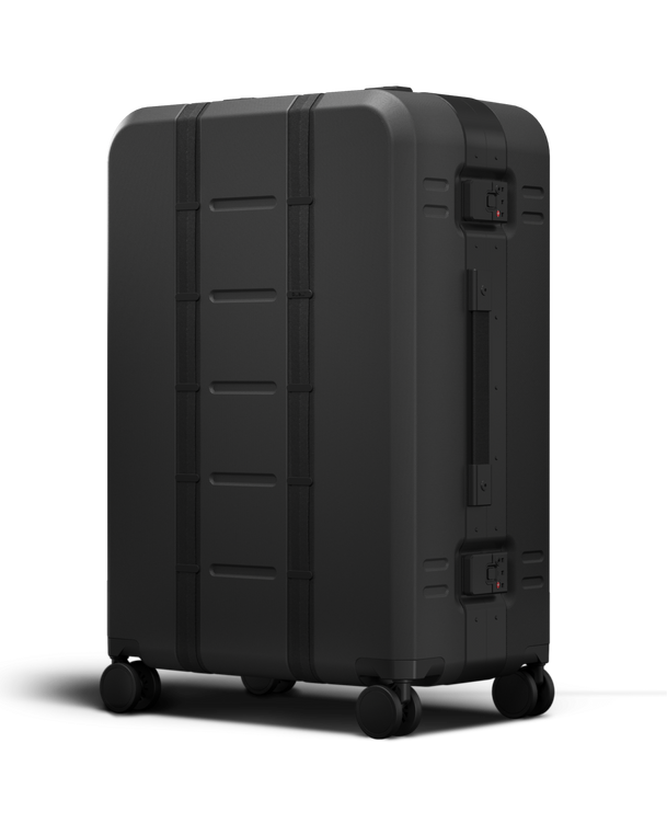 Ramverk Pro Check-in Luggage Large Black Out